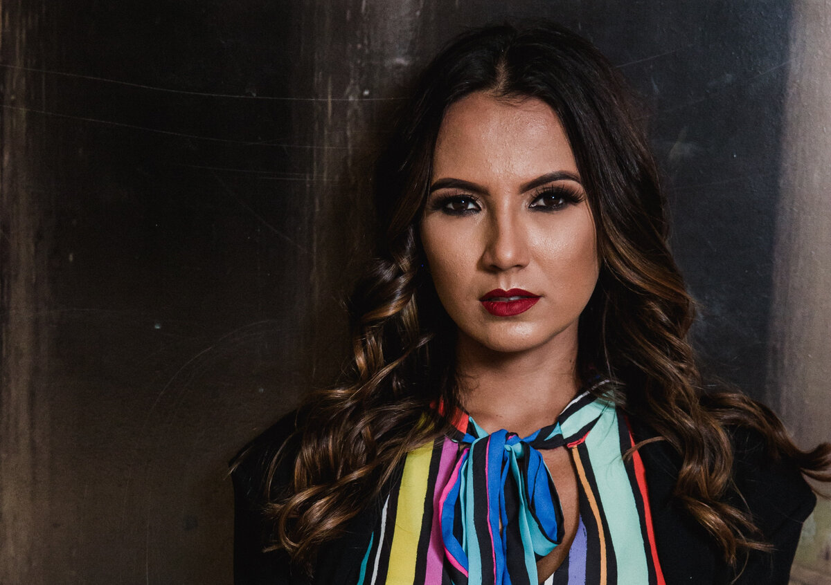 Смотреть прямо в глаза человеку бывает непросто. Фото автора Elias de Carvalho Pexels, используется по лицензии Creative Commons