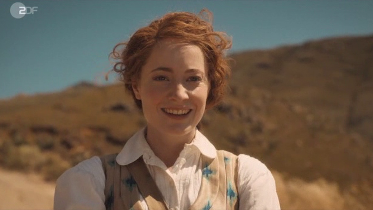 Фикс. Миленько, но никакой связи с книгой. Кадр из сериала