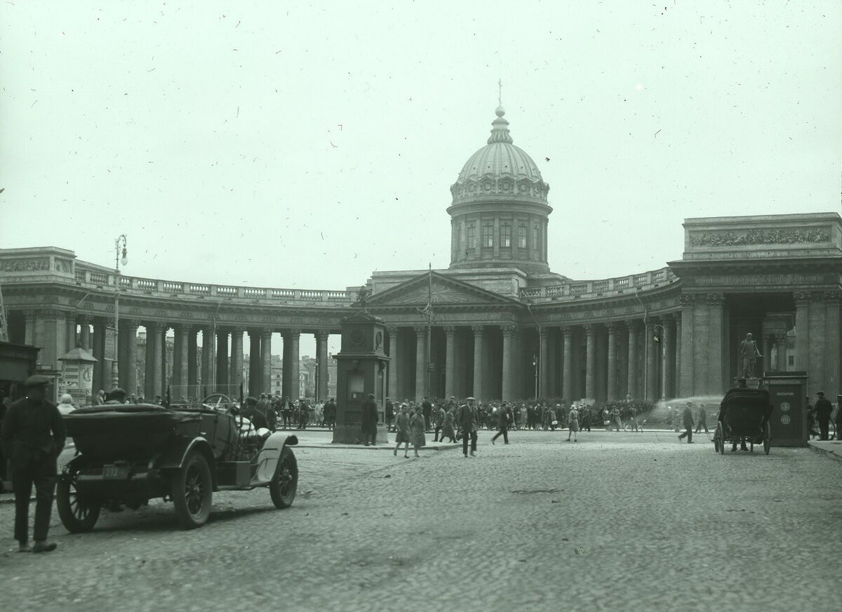 Прогулка по Ленинграду 1928 году. 20 архивных фотографий города на Неве |  Путешествия и всего по чуть-чуть | Дзен