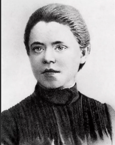 Анна Изряднова    фото взято из широкого доступа интернета 