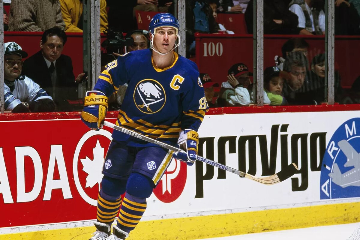 Александр Могильный, фото Denis Brodeur/NHLI via Getty Images