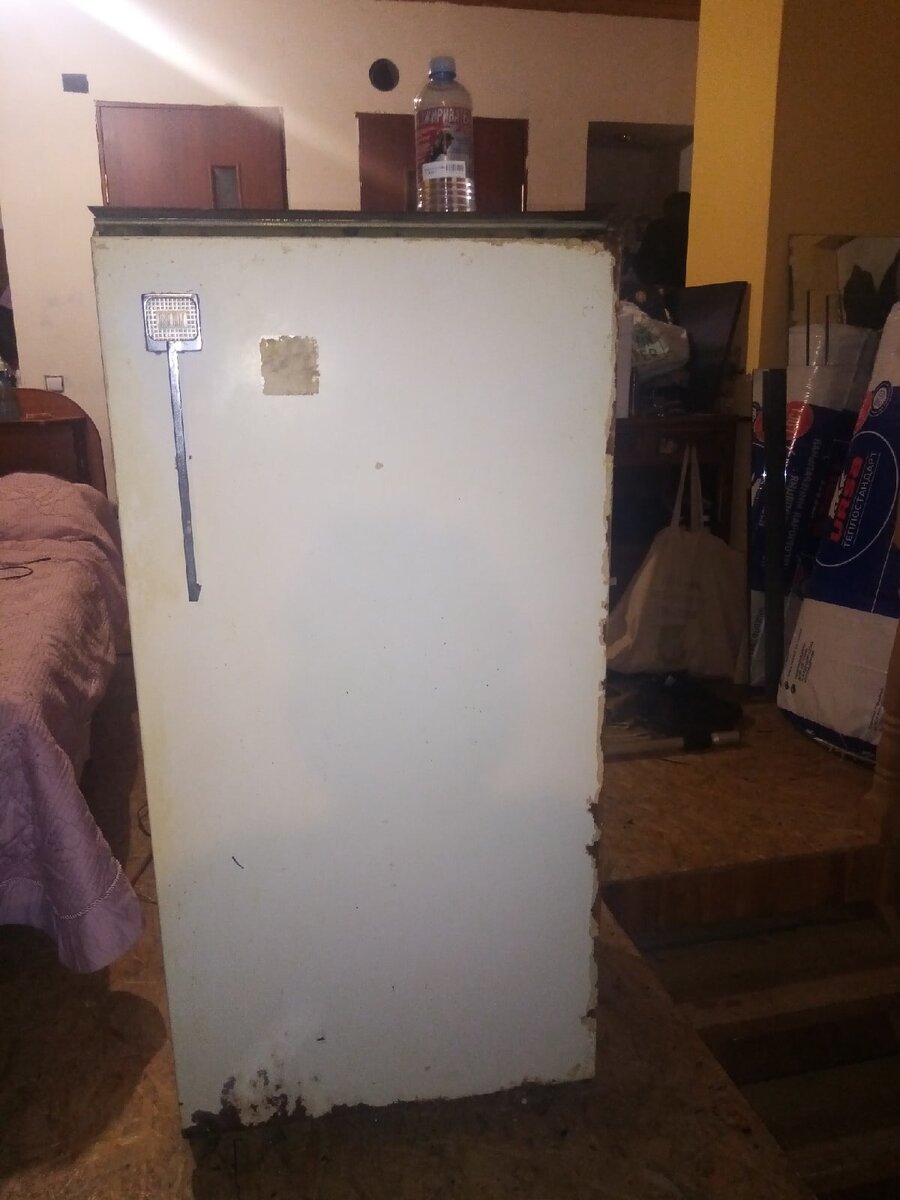 Отодрали пленку с холодильника