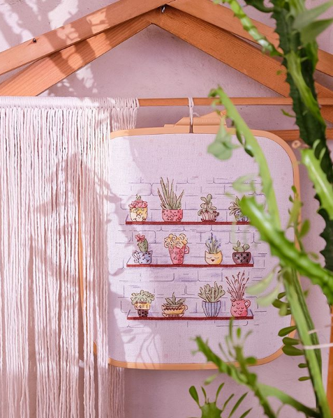 Вот так эта схема в вышитом виде выглядит на страницах журнала Крафт