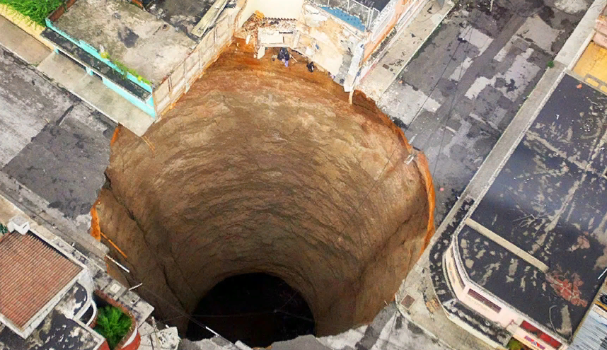 Глобальное изменение климата на Земле ‒ это производная от астрономических процессов и их цикличности. Эта цикличность неизбежна. Геологическая история нашей планеты свидетельствует, что Земля уже неоднократно переживала подобные фазы глобального изменения климата. С учётом последних научных данных (в том числе в области физики, астрофизики, космологии, гелиосейсмологии, астросейсмологии, климатологии планет) спектр воздействия космических факторов достаточно широк. Это процессы, на которые человечество на сегодняшний день не в состоянии повлиять, поэтому нельзя недооценивать их последствия, возможные риски и трудности для людей в связи с грядущими событиями на Земле. К этим событиям нужно готовиться. 
Удивительно, что политика определённых международных организаций и развитых стран, некоторые учёные, спонсируемые ими, до сих пор продолжают поддерживать теорию, что одной из основных причин изменения глобального климата на Земле является антропогенное воздействие на природу, связанное с выбросом парниковых газов в атмосферу. На этом основании разработаны различные международные документы, такие, например, как Киотский протокол (дополнение к Рамочной конвенции ООН об изменении климата)