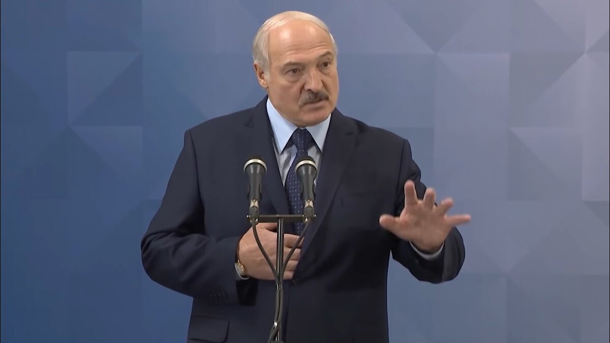 Президент Беларуси Александр Лукашенко обещал в деталях рассказать о том, что Короновирус - это новый способ и ширма для передела мира, но хозяева мировых денег отвлекли его гораздо более серьезными делами и теперь он борется за сохранение своей власти. 