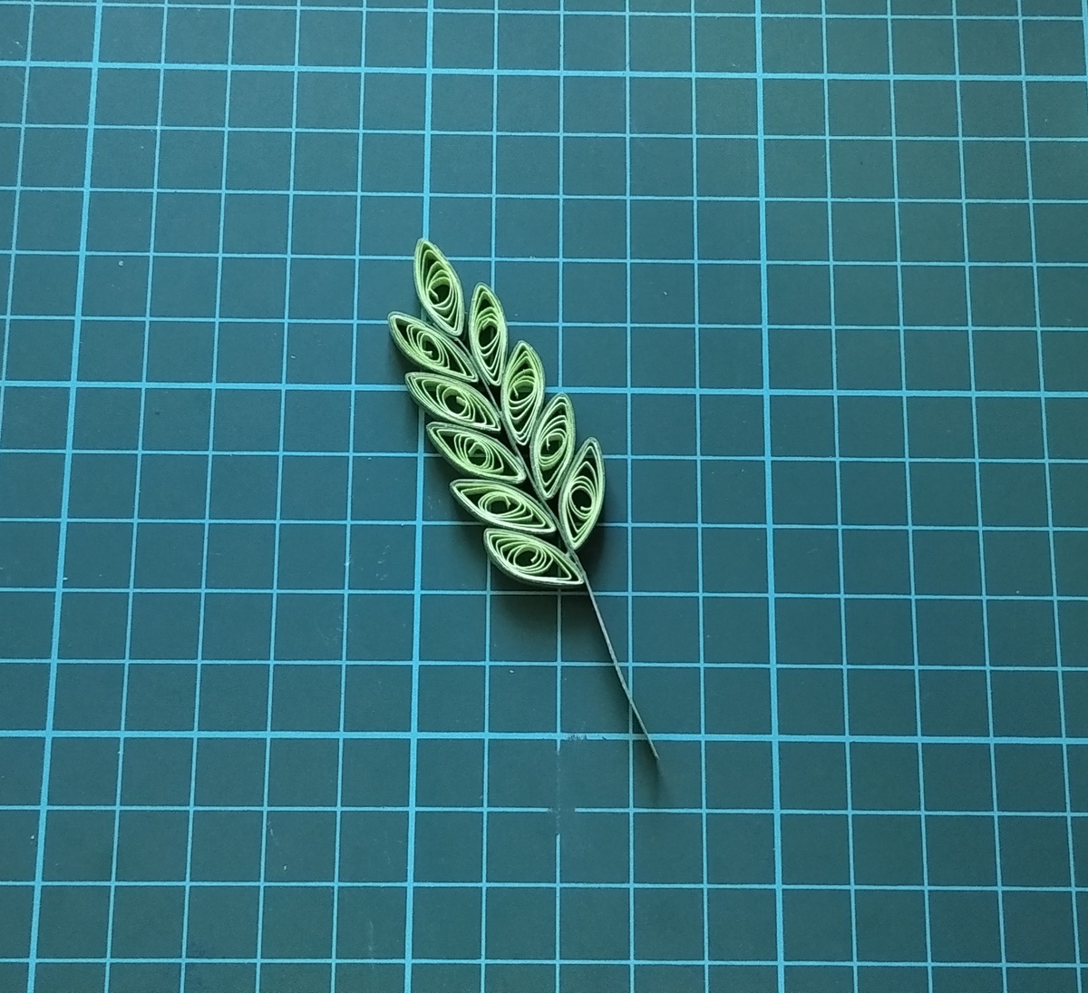 фото веточки, которую сделала по мастер-классу, ссылка на который выше