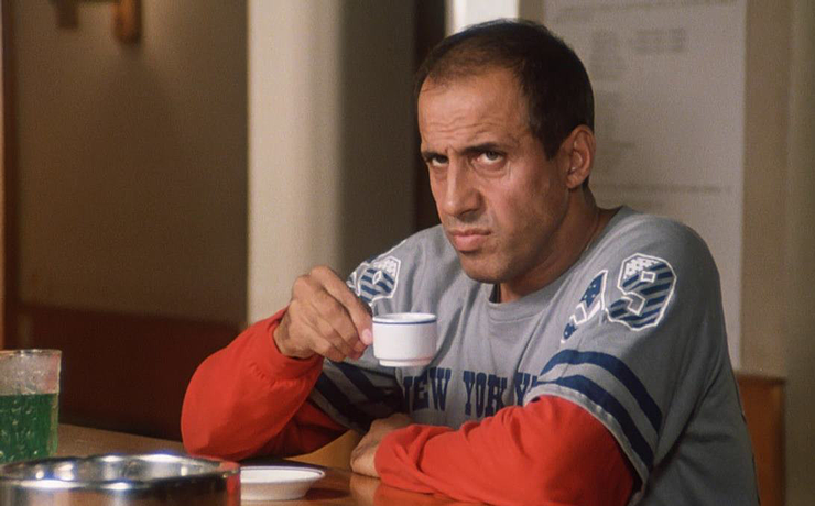 При мне меньше пьют и "злятся на меня за это". Иронизируют в мой адрес. Фото Яндекс. Картинки