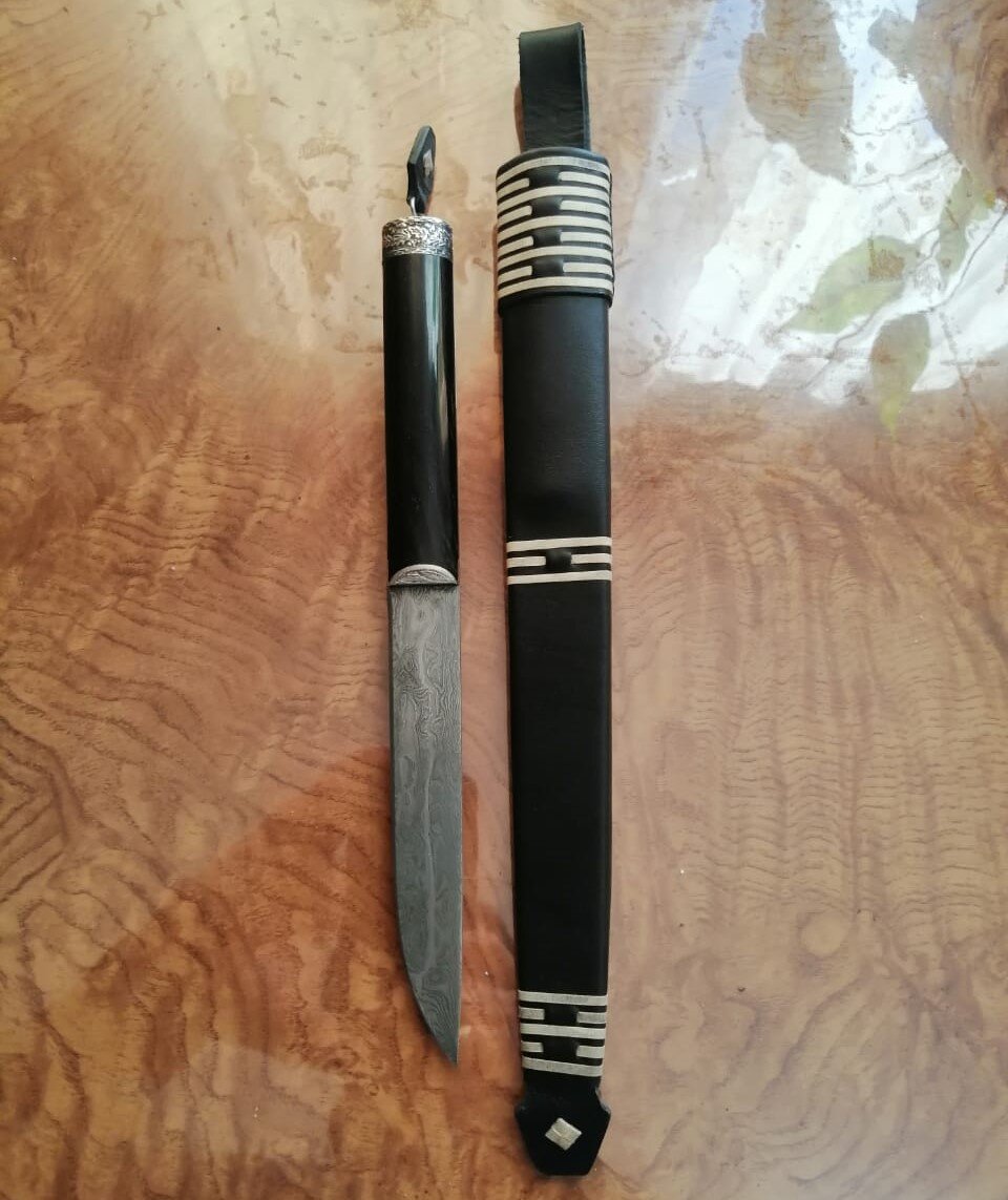 Данное фото было прислано на вацап продавцом (большой нож)