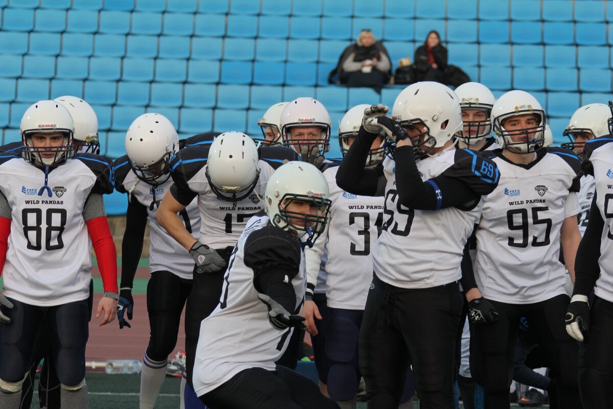 Игроки команды Wild Pandas на выезде в Южную Корею 2016 год.