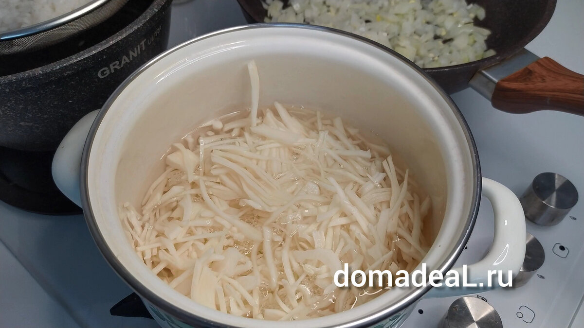 если капуста жесткая, залить ее кипятком