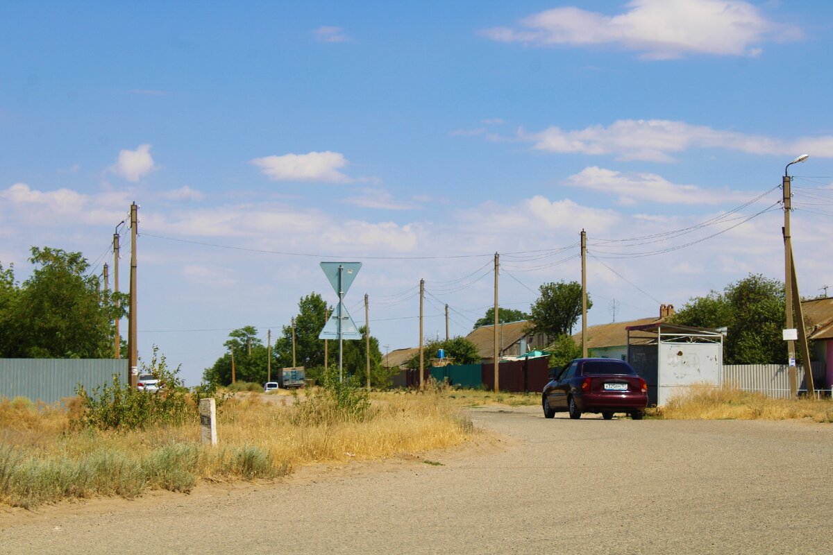 Аршан спортивные площадки. Погода в аршане калмыкия. Погода в аршане калмыкия. Элиста вознесеновка расстояние. Хурул сякюсн-сюме элиста.
