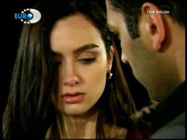 Бирдже Акалай до пластики в сериале «Аси»