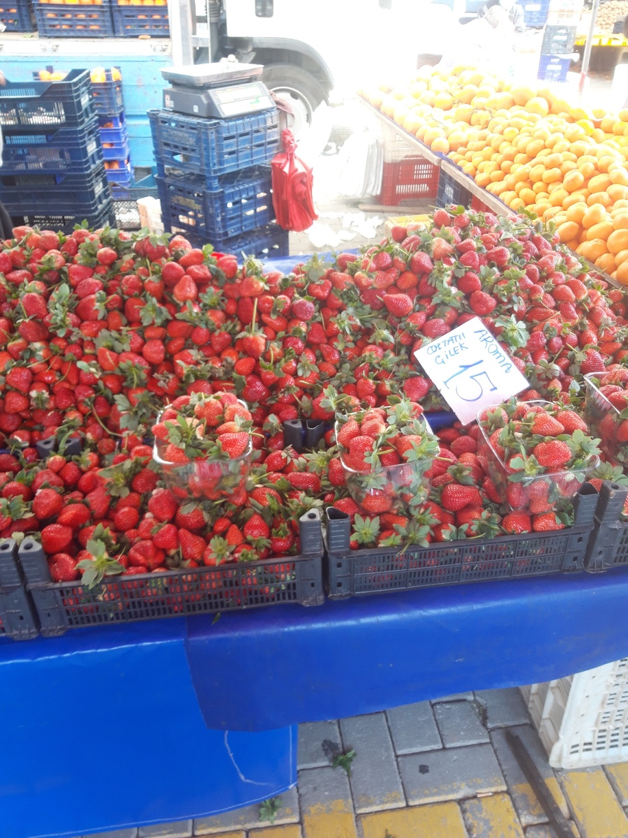 Рынок Махмутлар