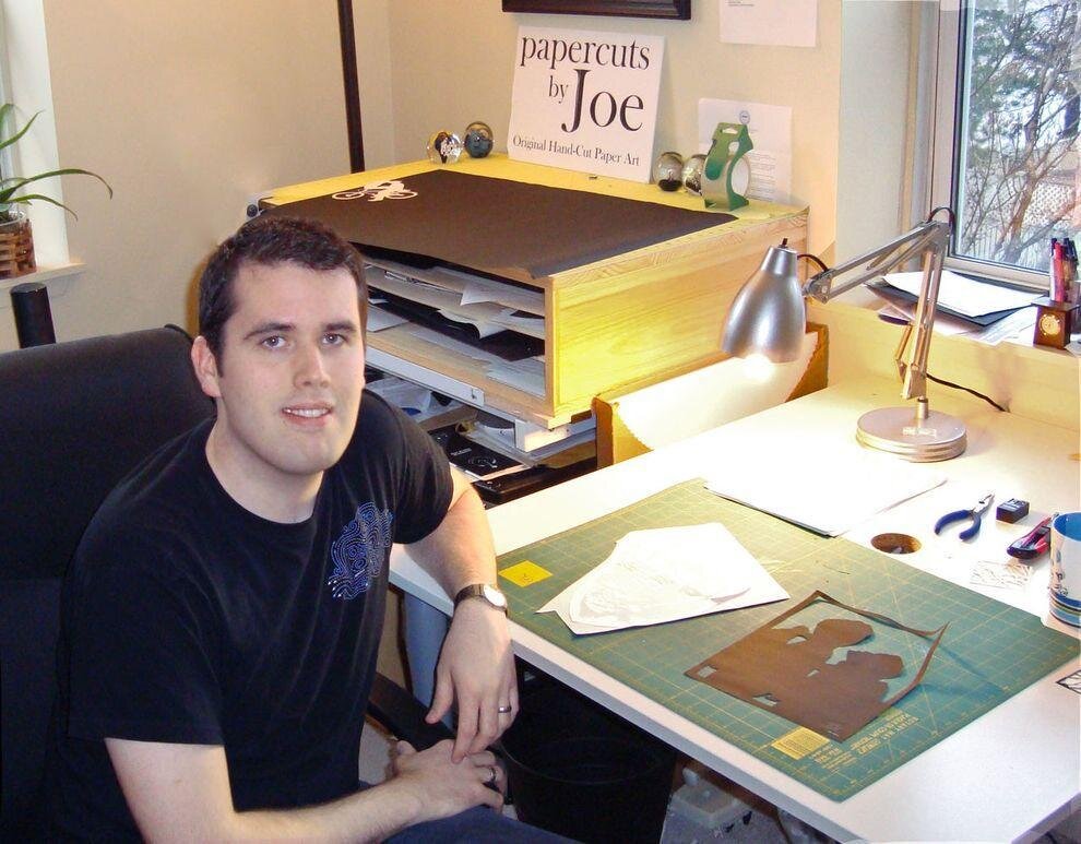 Джо Бэгли на своем рабочем месте, 2012г.