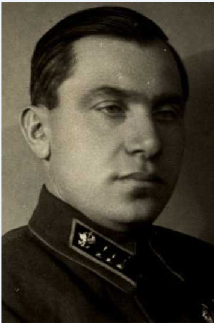 Илья Старинов