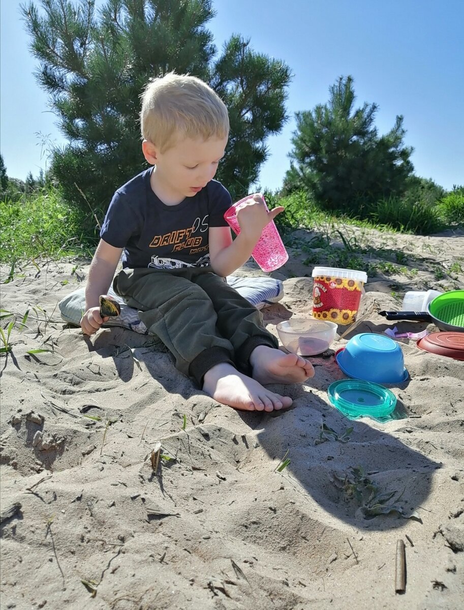 На пляже очень актуальны такие игры.