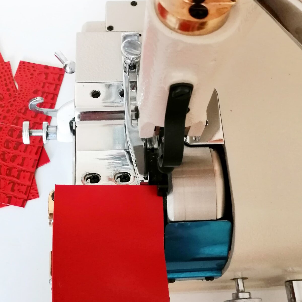 Утончение краев на специальном оборудовании