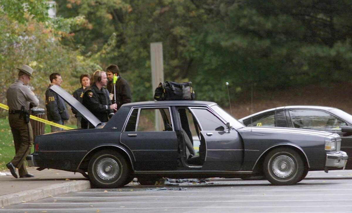 Chevrolet Caprice на месте задержания.