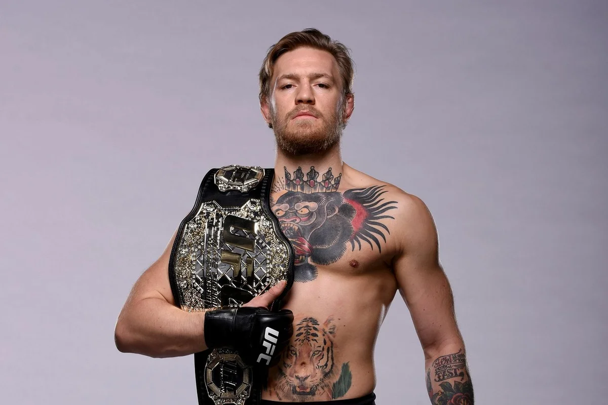 Ко́нор Э́нтони Макгре́гор (англ. Conor Anthony McGregor; род. 14 июля 1988, Дублин, Ирландия) — ирландский боец смешанных боевых искусств, выступавший также в профессиональном боксе. Выступает под эгидой «UFC» в лёгкой весовой категории. Бывший чемпион UFC в лёгком и полулёгком весе