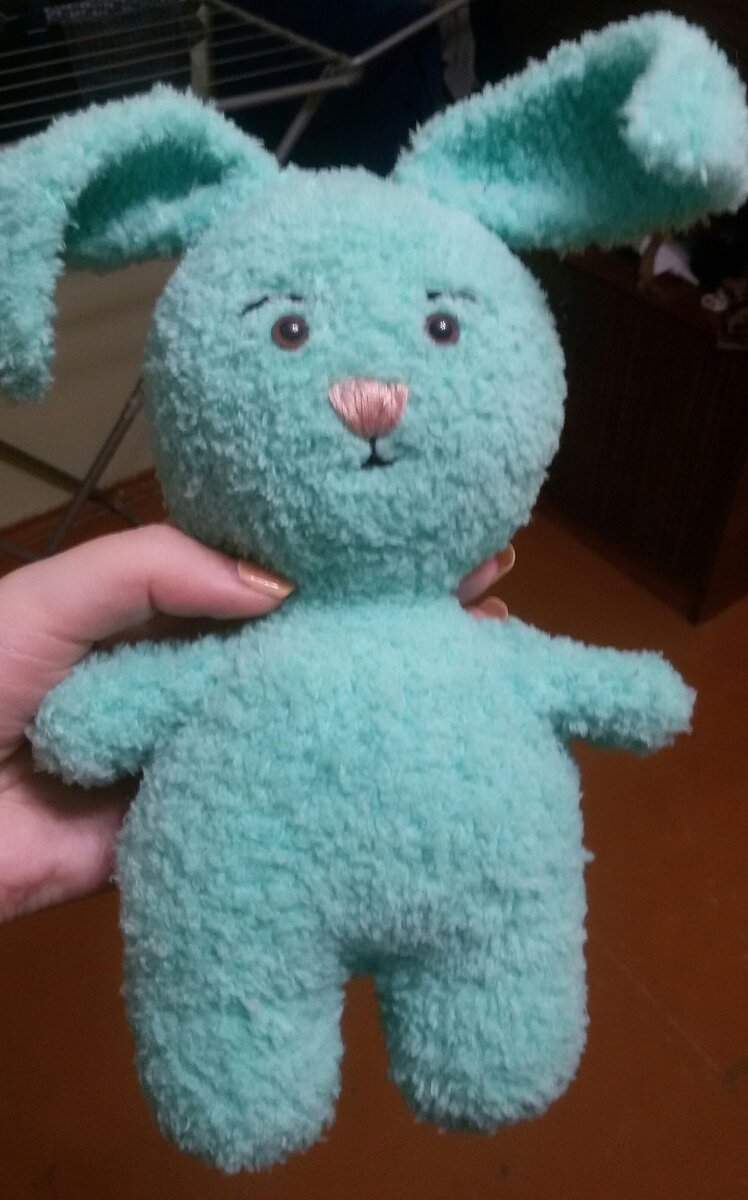 Моя первая игрушка спицами. МК с ютуб-канала Рыжий кот, пряжа Аделия София. Связана года 2 назад и успешно подарена.