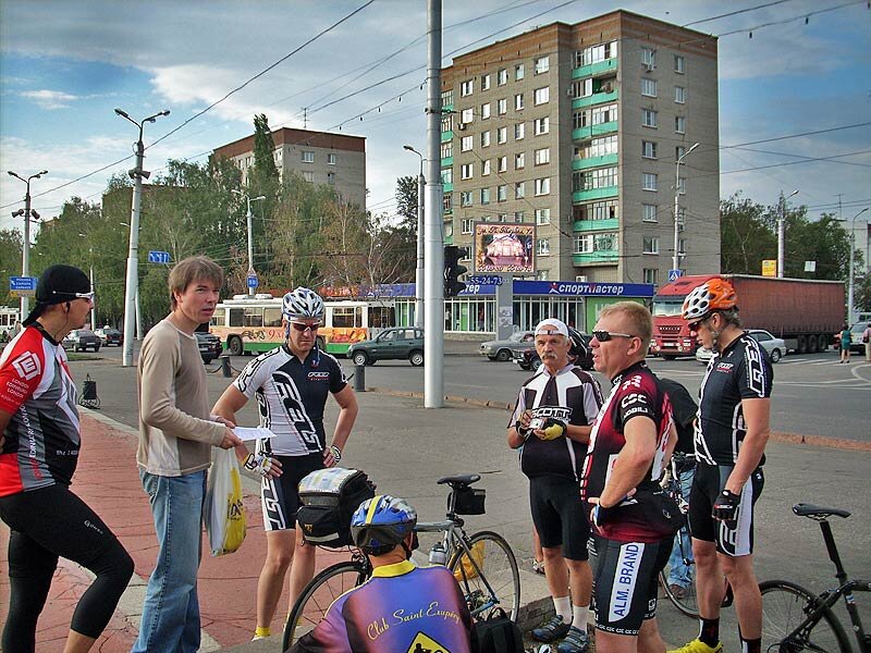 Перед стартом. Внимательно слушаем информацию по маршруту