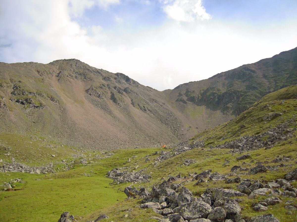 ущелье 12. ущелье 12. ущелье 12. старое краснополянское шоссе в ущелье ахцу. пицунда, ул.