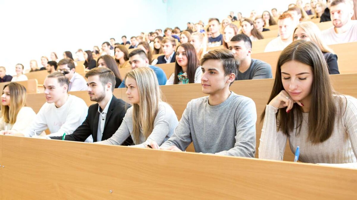    В Кемеровской области «трудовая мобилизация» студентов уже началась.