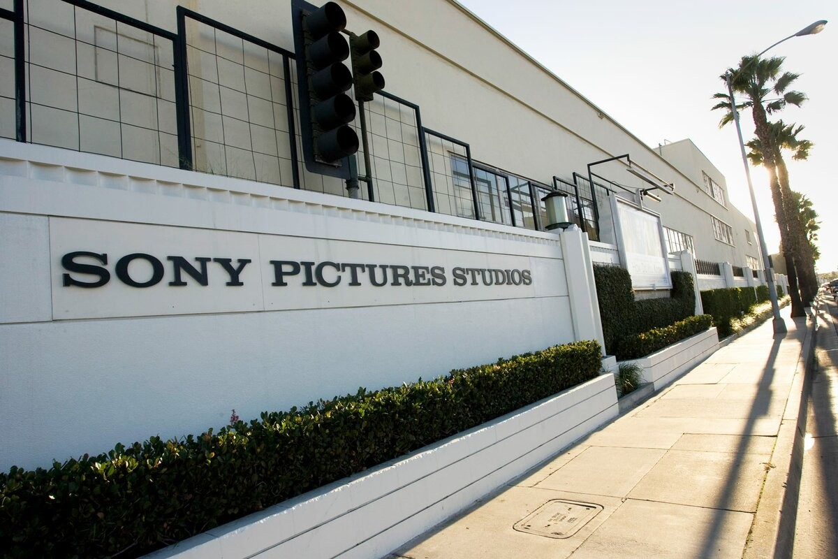 Sony pictures. Киностудия Sony. Студия Sony pictures. Студия сони Пикчерз. Киностудия Sony pictures.