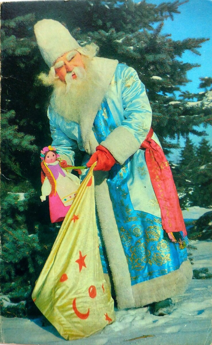 Памятная фигурка Деда Мороза, приносящая праздничную радость в дом