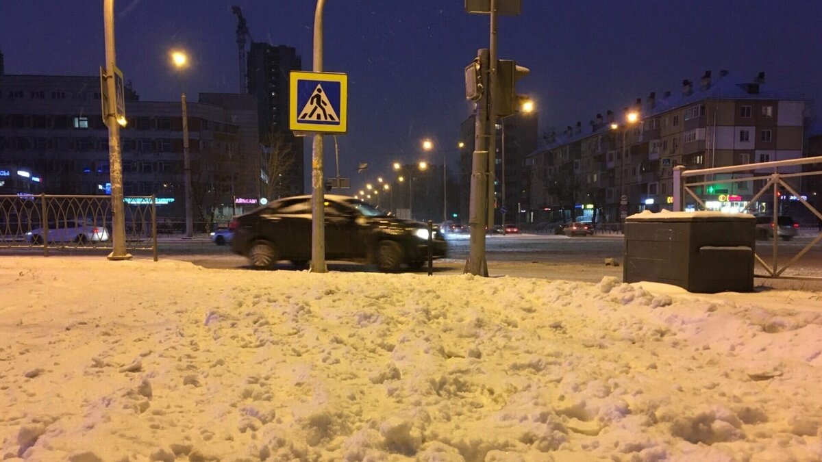     Плохая уборка снега может стать для горожан причиной серьезных неприятностей, однако многие не знают, что в Казани работает сразу несколько систем обратной связи. Куда обращаться, если на тротуарах гололед, а во дворе снежные горы — в материале Inkazan.