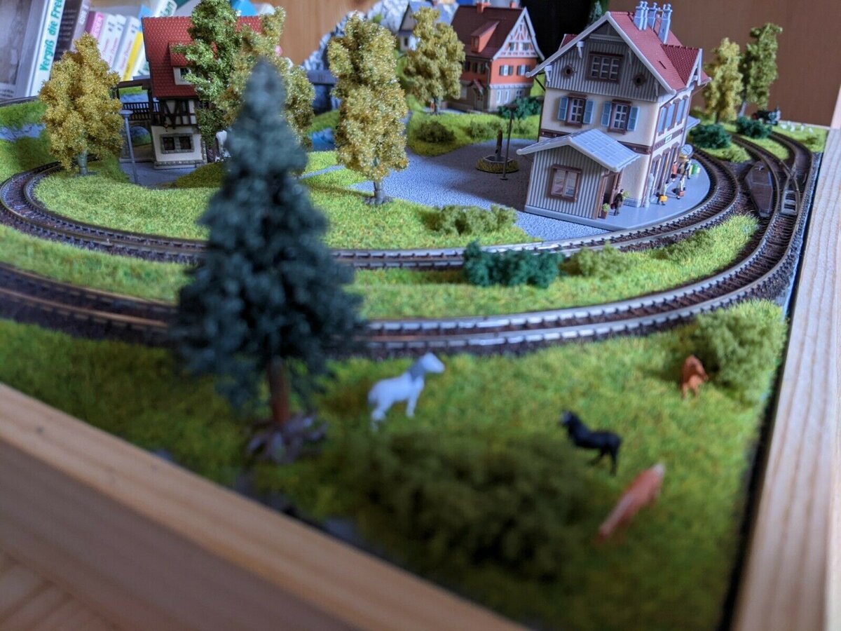 2) Сценка: Пасущиеся животные.