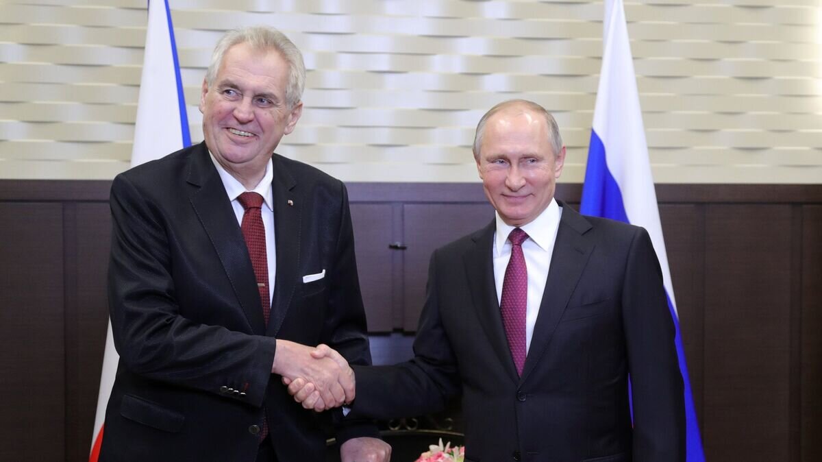    Владимир Путин и президент Чехии Милош Земан во время встречи. 21 ноября 2017© РИА Новости / Михаил Климентьев