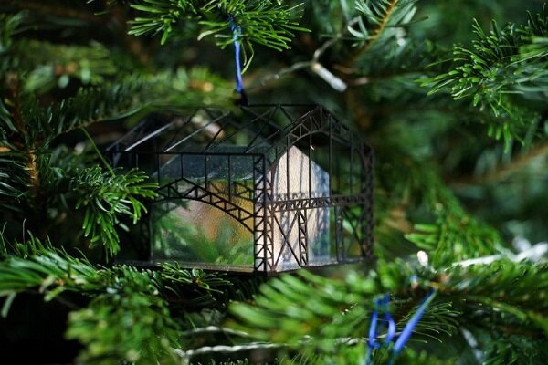    Новогодний мини-пакгауз украсил елку в мастерской Алексея Шубкина Арина Полтанова