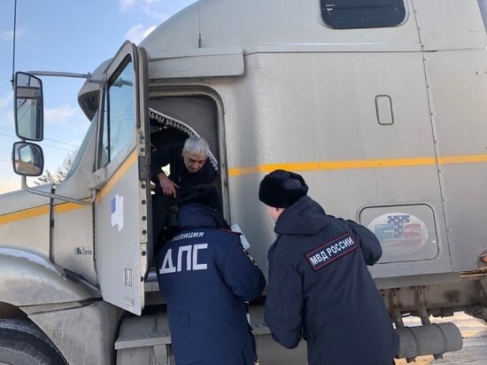     Фото: Отделение пропаганды Госавтоинспекции УМВД России по Екатеринбургу.