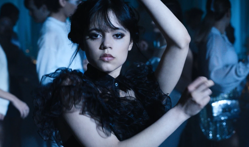 Безумный танец Уэнсдей. Кадр из фильма