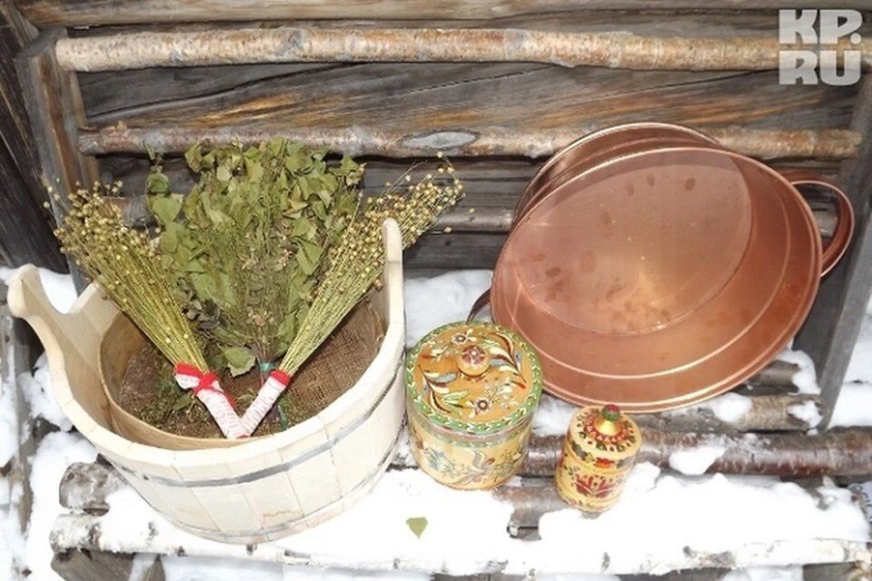     Белорусы перед Новым годом звонят в КГК и жалуются на холод в банях и отсутствие веников. Ирина ТАРАСОВА