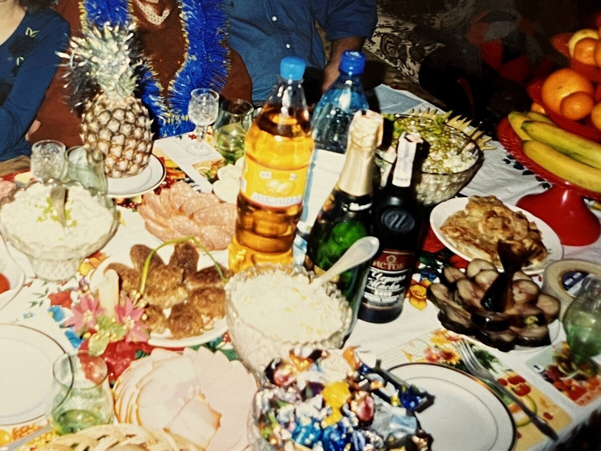 Праздничный стол на день рождения: список блюд