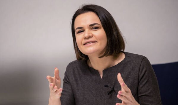 Света Тихановская сложила с себя полномочия