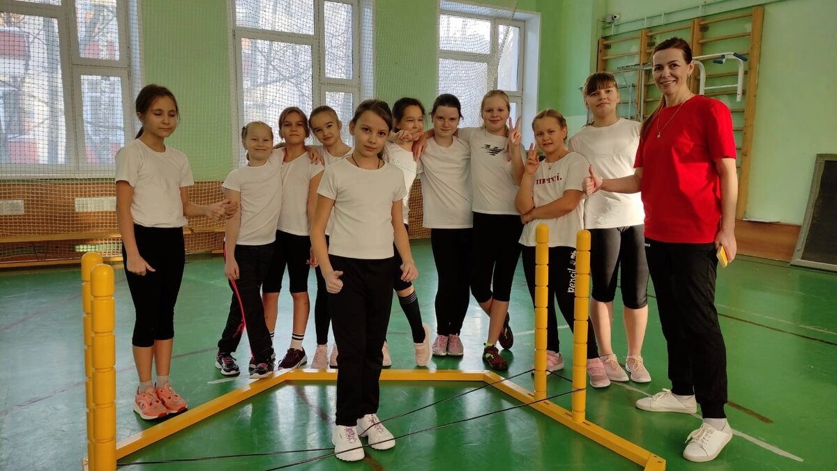 Модные красотки в школу на физру
