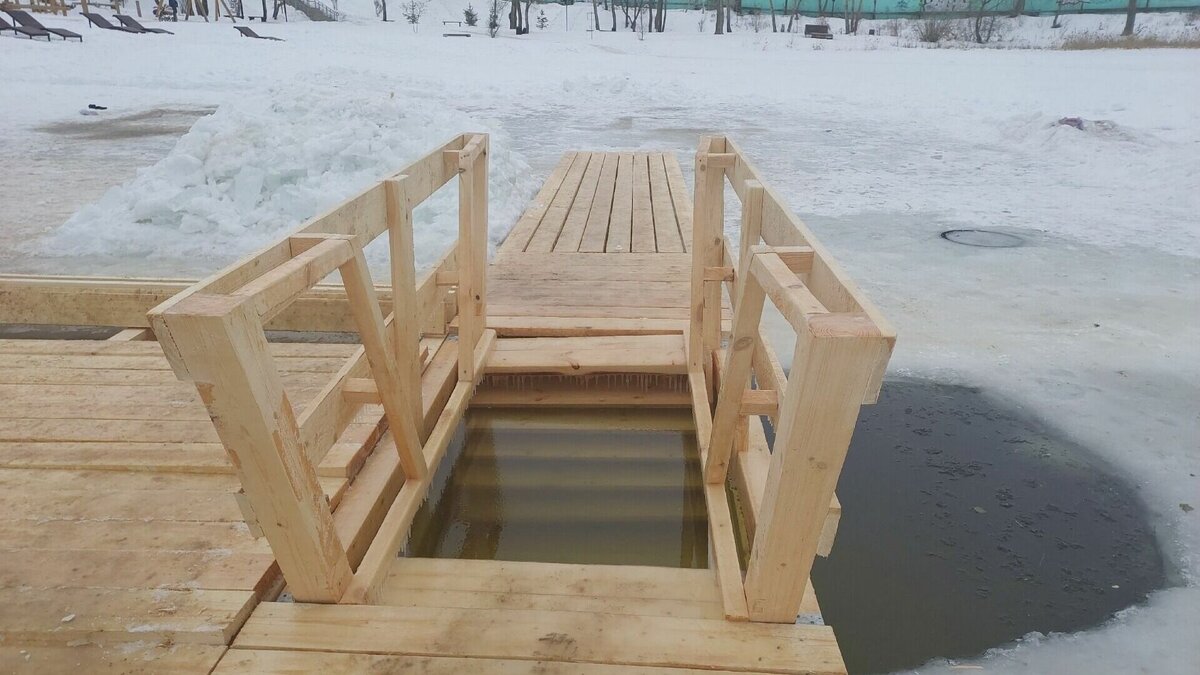     Один человек почувствовал себя плохо во время крещенских купаний в Нижнем Новгороде. Об этом NewsNN рассказали в ГБУЗ НО «Станция скорой медицинской помощи».