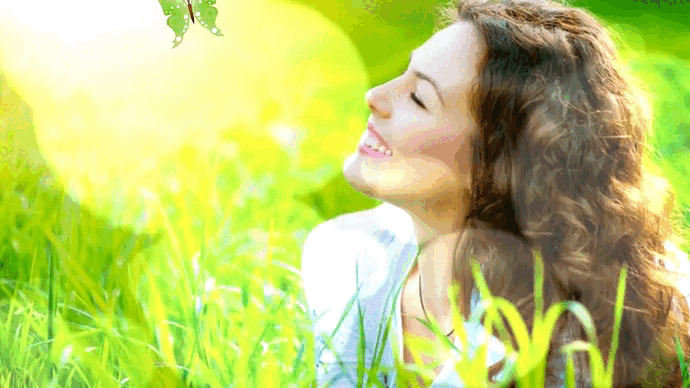 „Высшая мудрость — различать добро и зло.“ —  Сократ 
