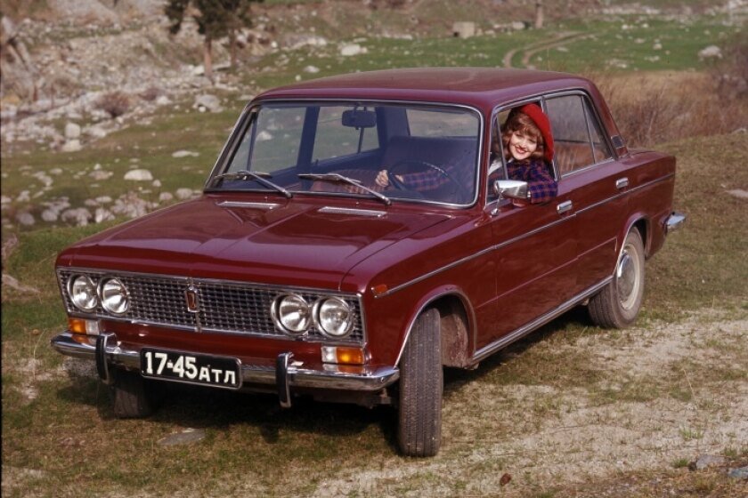     Забытый способ сбить с толку угонщика, придуманный в СССР. Но работает только для «Жигулей»