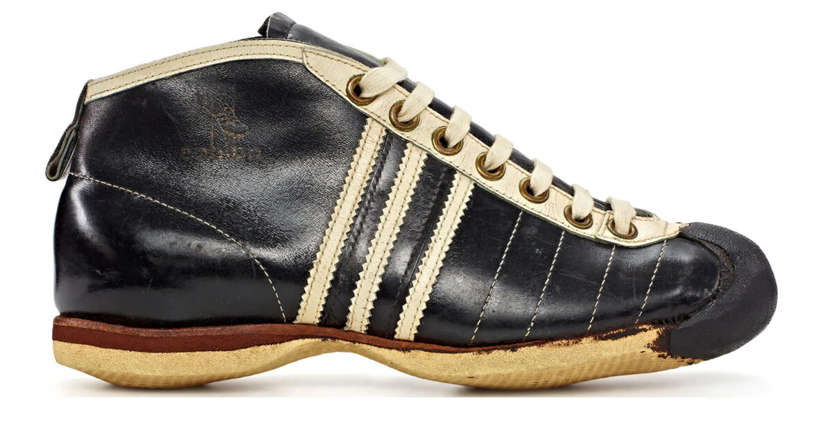    Первая весия adidas Sambaadidas