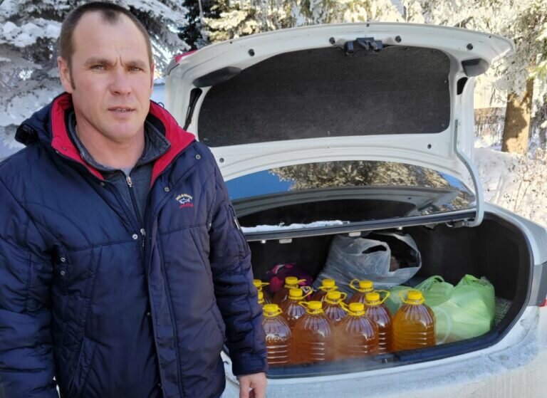    Из Александровского района продолжают передавать гуманитарную помощь на передовую Кристина Просвиркина