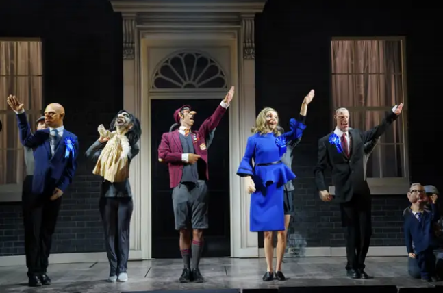 Кадры из шоу Spitting Imag 