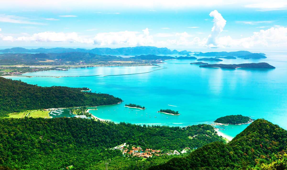 Лангкави — идеален для семейного отдыха. Фото: Elena Ermakova / Shutterstock.com