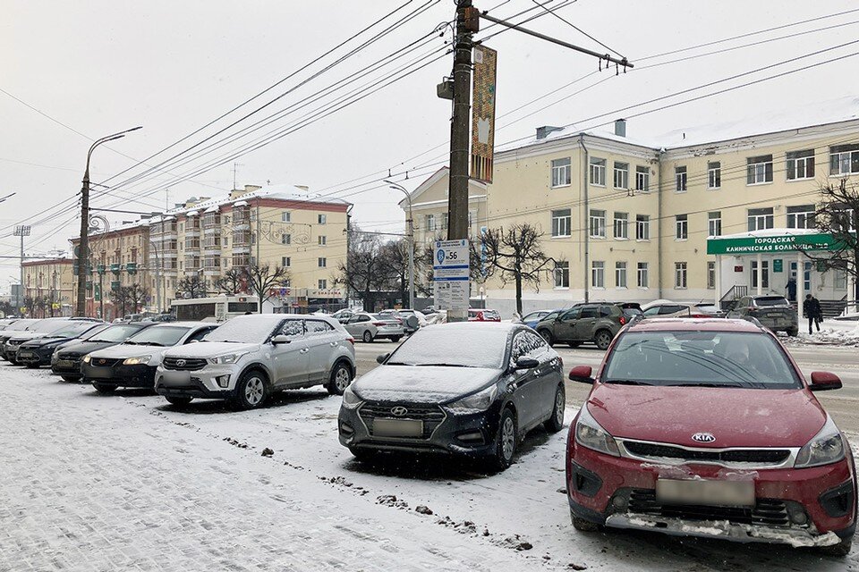     Платные парковки расположены в центре Ижевска. Фото: Евгения Рябкова