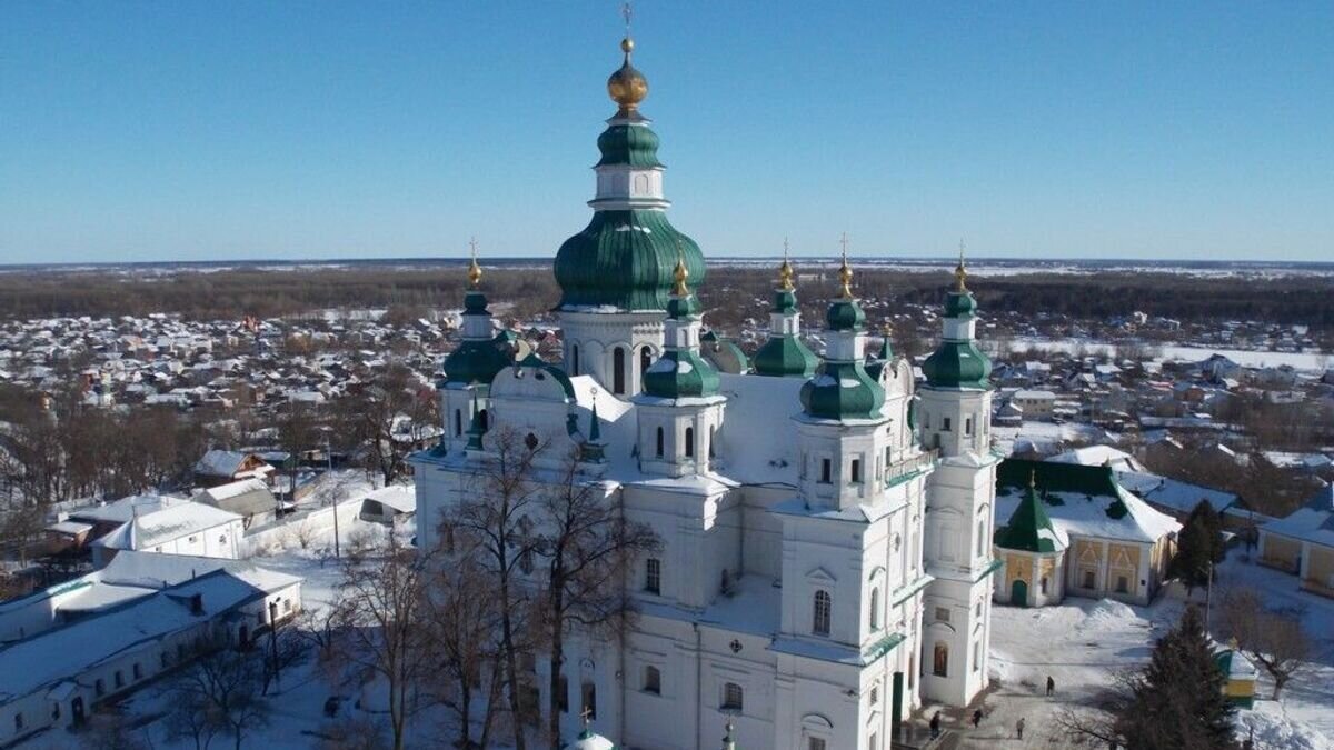    Свято-Троицкий кафедральный собор в Чернигове© Свято-Троїцький кафедральний собор