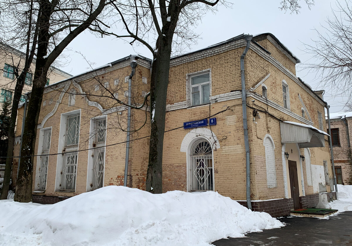 В Европе церкви переделывают в бары и отели. А вот во что их переделывают в  Москве | Беспорядочные путешествия | Дзен