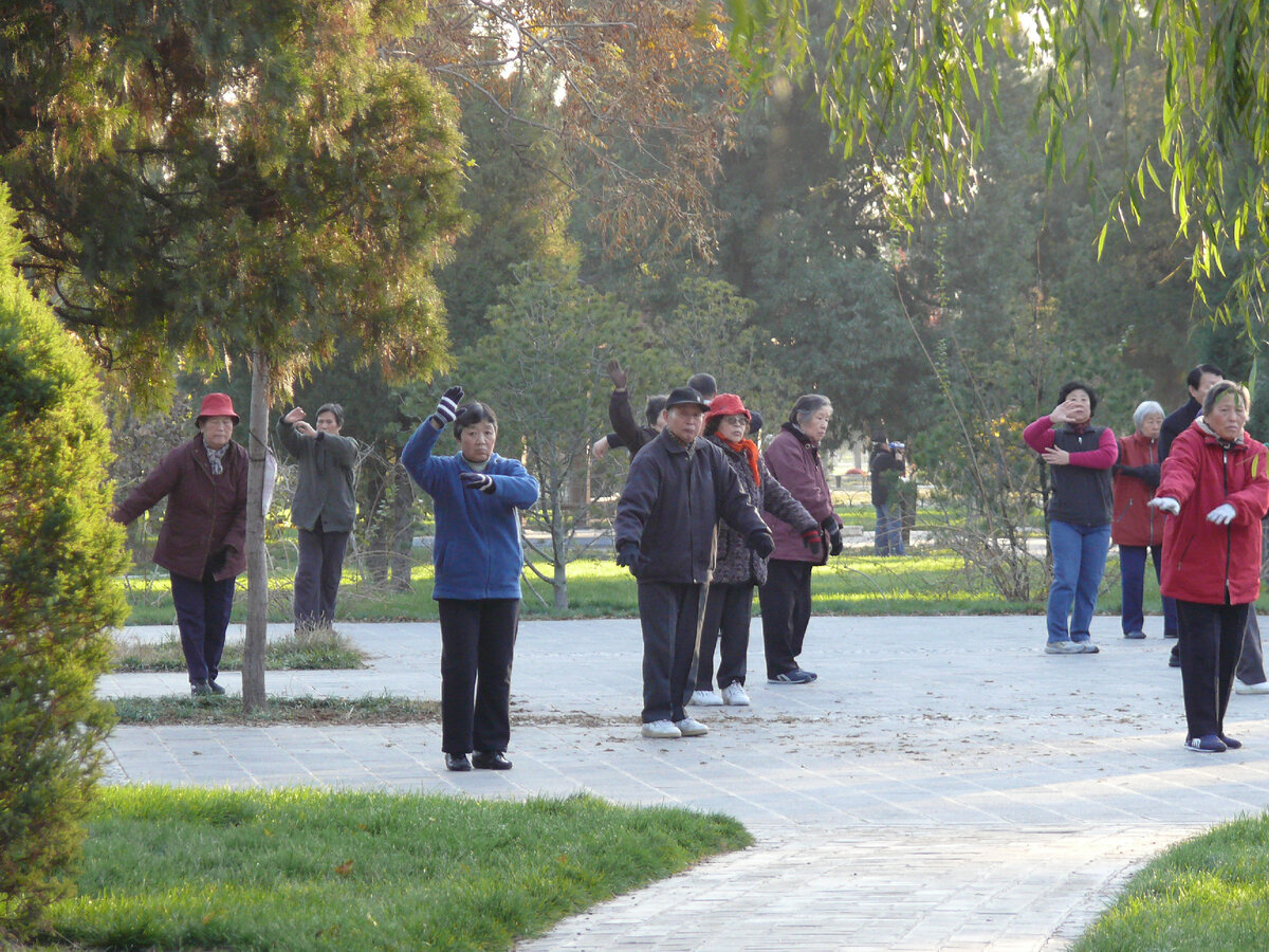 утренний цигун в Китае